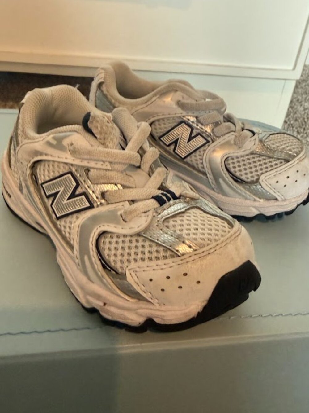 New Balance Toddler 530 Size 5C White/Grey/Navy